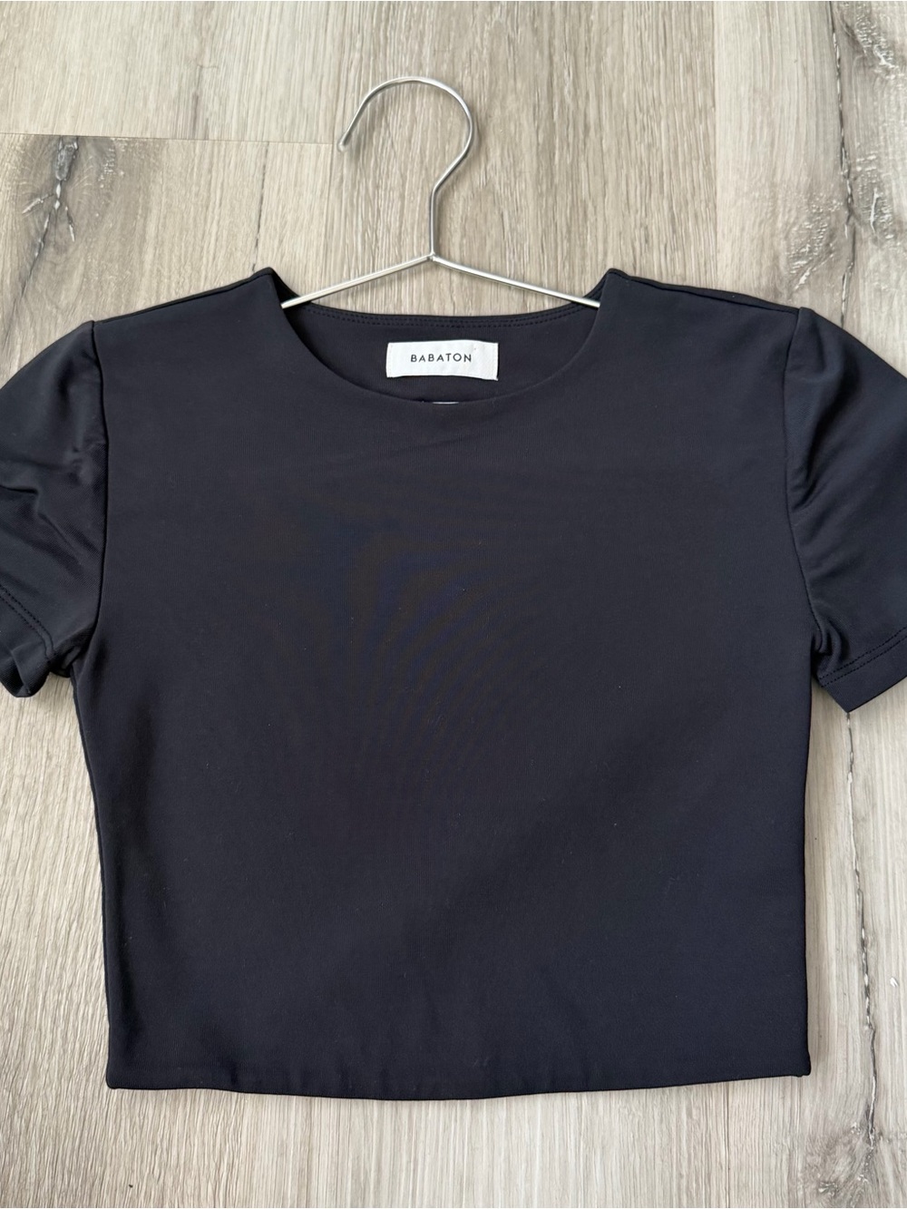 Aritzia Babaton Black Short Sleeve Crop Top